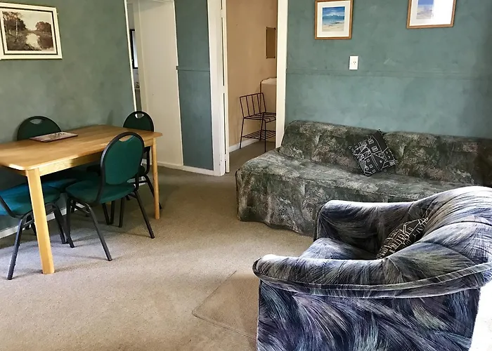 Golden Springs Motel, Holiday Park Motel Rotorua