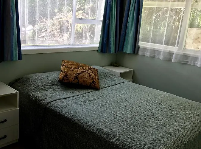 Golden Springs Motel, Holiday Park Motel 3*